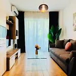 Exclusive 1br With Balcony On Splaiul Independentei דירה *