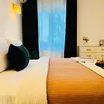 Exclusive 1br With Balcony On Splaiul Independentei דירה