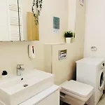 Exclusive 1br With Balcony On Splaiul Independentei * בוקרשט