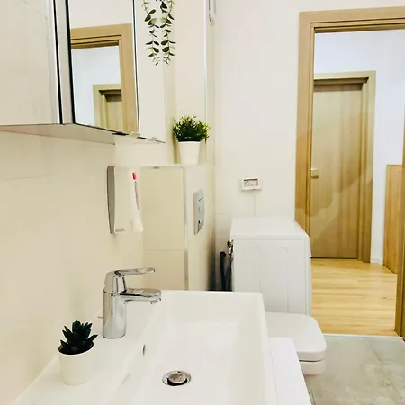 Exclusive 1br With Balcony On Splaiul Independentei * בוקרשט