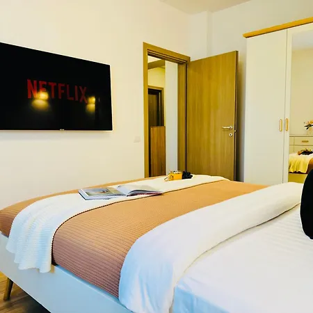 Exclusive 1br With Balcony On Splaiul Independentei 布加勒斯特