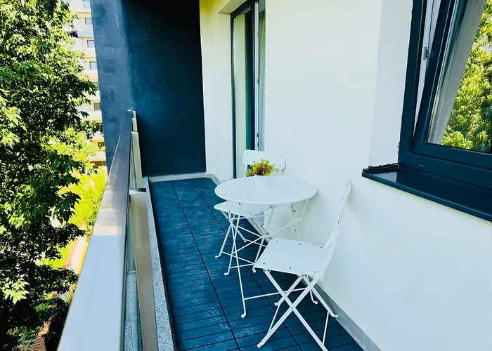 Exclusive 1br With Balcony On Splaiul Independentei Lägenhet *