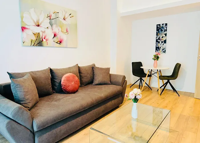 Exclusive 1br With Balcony On Splaiul Independentei דירה